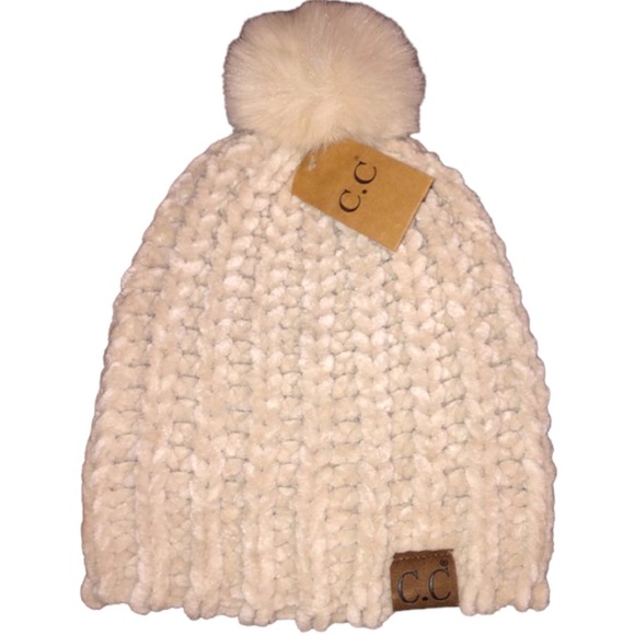 CC Boutique Accessories - Last One NWT CC BOUTIQUE CHENILLE SCALLOPED HEM POM POM KNIT BEANIE | CREAM